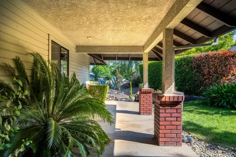 2192 Kildare Dr, Redding, CA 96001 photo 4