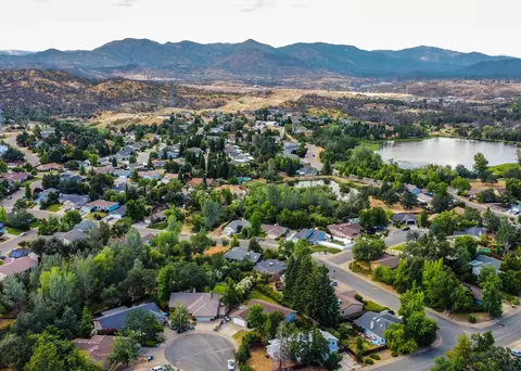 2192 Kildare Dr, Redding, CA 96001 photo 28