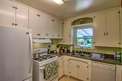 2025 Verda St, Redding, CA 96001 photo 8