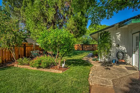 2025 Verda St, Redding, CA 96001 photo 25