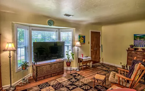 2025 Verda St, Redding, CA 96001 photo 4