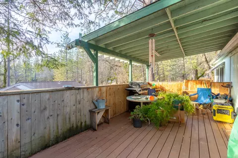 20762 Chamise St, Lakehead, CA 96051 photo 4