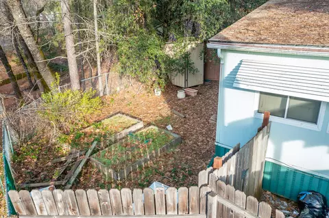 20762 Chamise St, Lakehead, CA 96051 photo 5