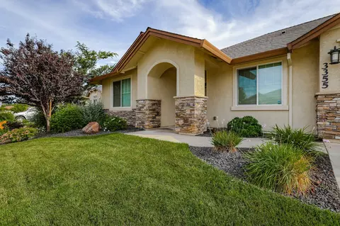 3355 Hotlam Rd, Redding, CA 96002 photo 2