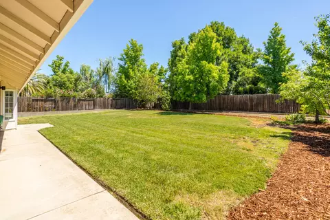 1675 Hominy Way, Redding, CA 96003 photo 23