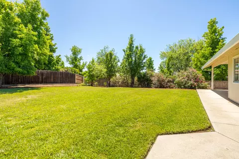1675 Hominy Way, Redding, CA 96003 photo 24