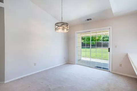 1675 Hominy Way, Redding, CA 96003 photo 9