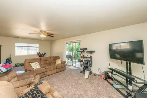 6837 Hemlock St, Redding, CA 96001 photo 15