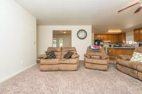 6837 Hemlock St, Redding, CA 96001 photo 6