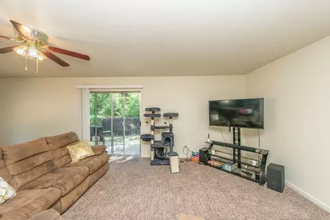 6837 Hemlock St, Redding, CA 96001 photo 14