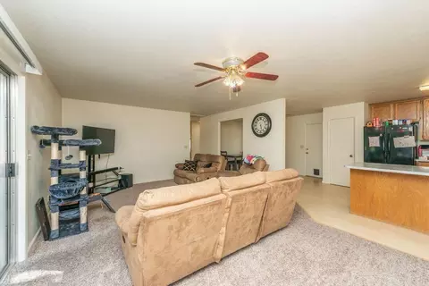 6837 Hemlock St, Redding, CA 96001 photo 10