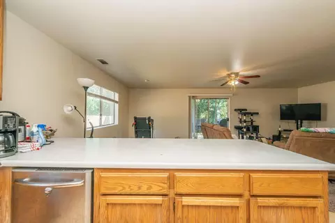 6837 Hemlock St, Redding, CA 96001 photo 30