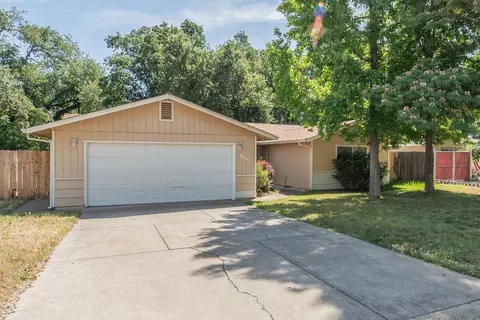 6837 Hemlock St, Redding, CA 96001 photo 4