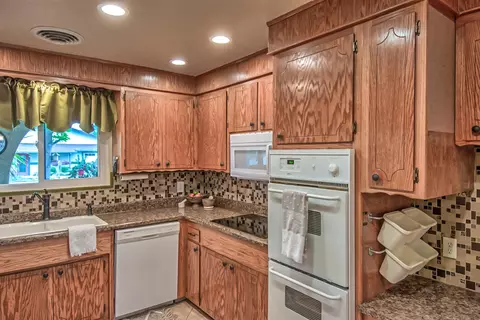 333 Woodcliff Dr, Redding, CA 96003 photo 8