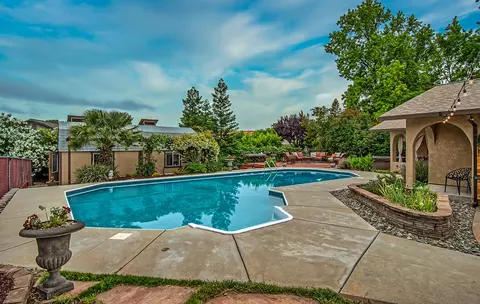 333 Woodcliff Dr, Redding, CA 96003 photo 36