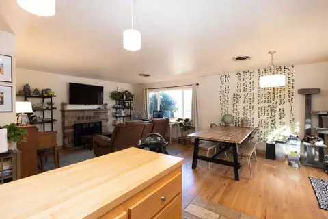 1258 Dusty Ln, Redding, CA 96002 photo 5
