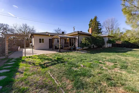 1258 Dusty Ln, Redding, CA 96002 photo 17