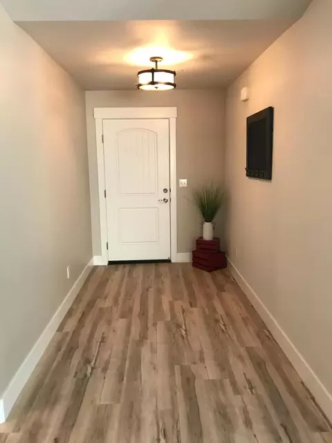 3458 Americana Way, Redding, CA 96003 photo 5