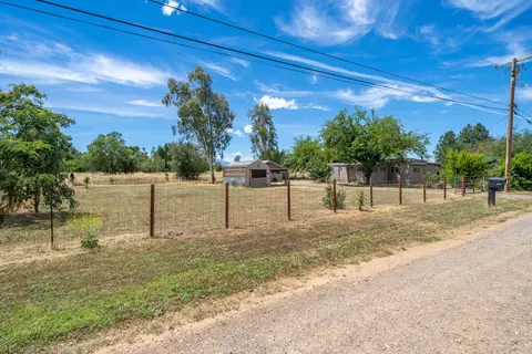 20800 Fig Tree Ln, Redding, CA 96002 photo 2