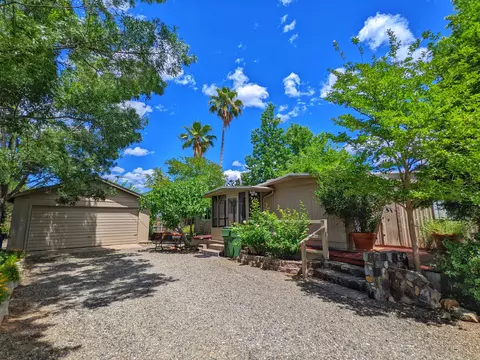 4386 White River Dr, Redding, CA 96003 photo 18
