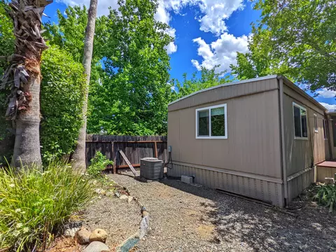 4386 White River Dr, Redding, CA 96003 photo 24