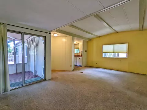 4386 White River Dr, Redding, CA 96003 photo 7