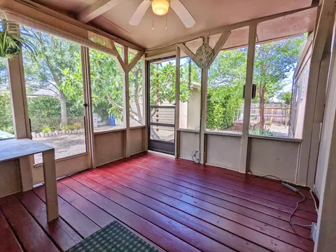 4386 White River Dr, Redding, CA 96003 photo 16