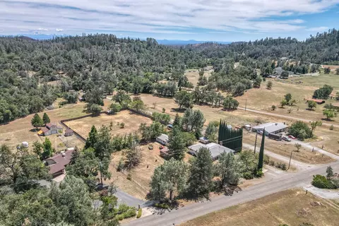 14527 Holiday Rd, Redding, CA 96003 photo 47
