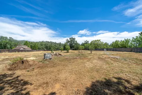 14527 Holiday Rd, Redding, CA 96003 photo 59