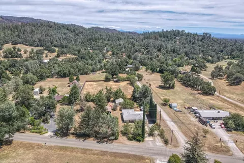 14527 Holiday Rd, Redding, CA 96003 photo 46