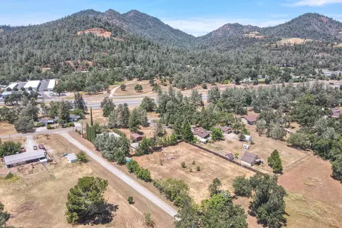14527 Holiday Rd, Redding, CA 96003 photo 53
