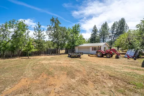 14527 Holiday Rd, Redding, CA 96003 photo 43