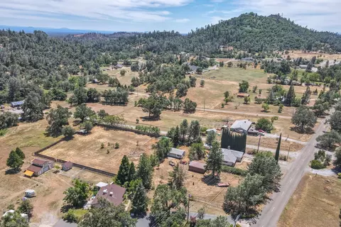 14527 Holiday Rd, Redding, CA 96003 photo 48