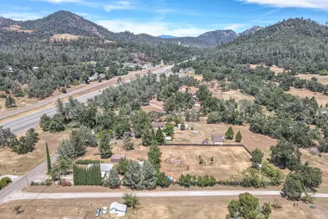 14527 Holiday Rd, Redding, CA 96003 photo 54