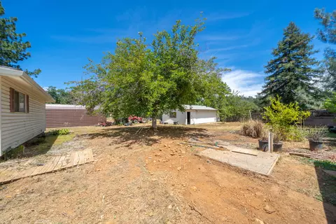 14527 Holiday Rd, Redding, CA 96003 photo 29
