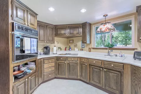7555 Brett Rd, Shingletown, CA 96088 photo 5