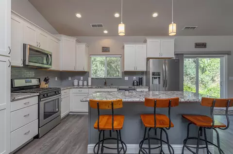 12818 Newtown Rd, Redding, CA 96003 photo 8