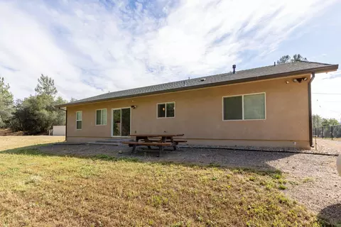 12818 Newtown Rd, Redding, CA 96003 photo 23