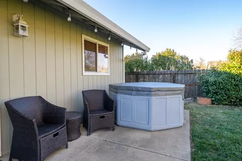 809 Fountain Cir, Redding, CA 96003 photo 25