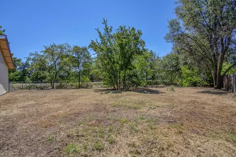 661 Lowe St, Redding, CA 96001 photo 21