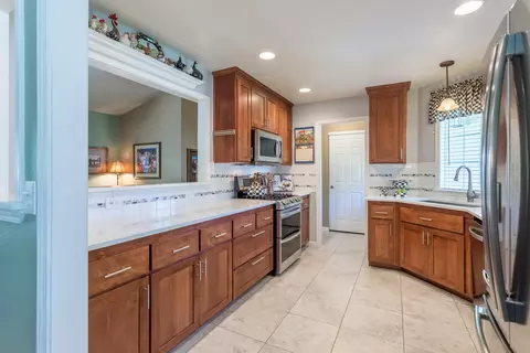 6447 Creekside St, Redding, CA 96001 photo 9