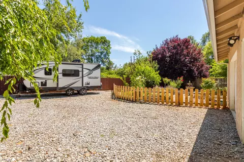 6447 Creekside St, Redding, CA 96001 photo 32