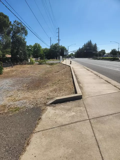 2730 S Bonnyview Rd, Redding, CA 96001 photo 9