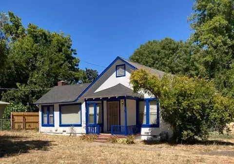 2730 S Bonnyview Rd, Redding, CA 96001