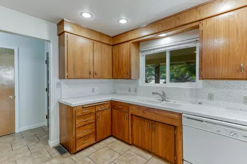 1715 Wisconsin Ave, Redding, CA 96001 photo 6