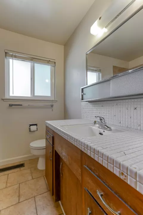 1715 Wisconsin Ave, Redding, CA 96001 photo 17