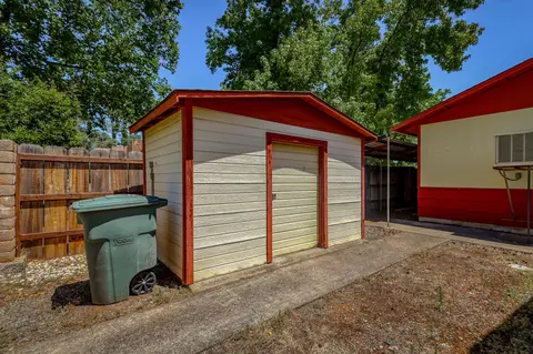 3144 School St, Redding, CA 96002 photo 23