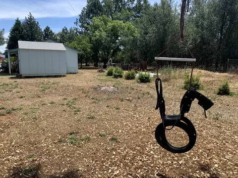 20307 Mosswood Ln, Redding, CA 96002 photo 11
