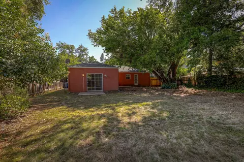 364 Rio St, Redding, CA 96001 photo 20