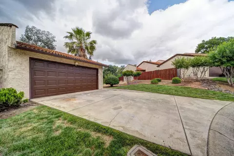 723 Flower Ash Ln, Redding, CA 96003 photo 1